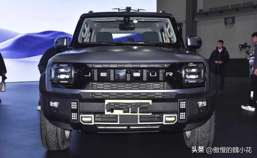 捷途旅行者7座黑武士版实车,国产路虎卫士捷途旅行者