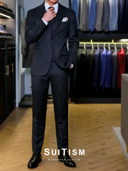 南充高级西服私人定制，聊聊黑色西装的魅力