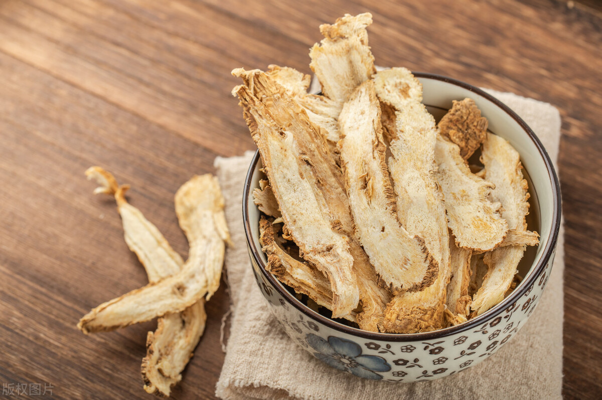 血虚风燥型荨麻疹吃肤痒颗粒行吗,顽固性荨麻疹遇热加重中药方子