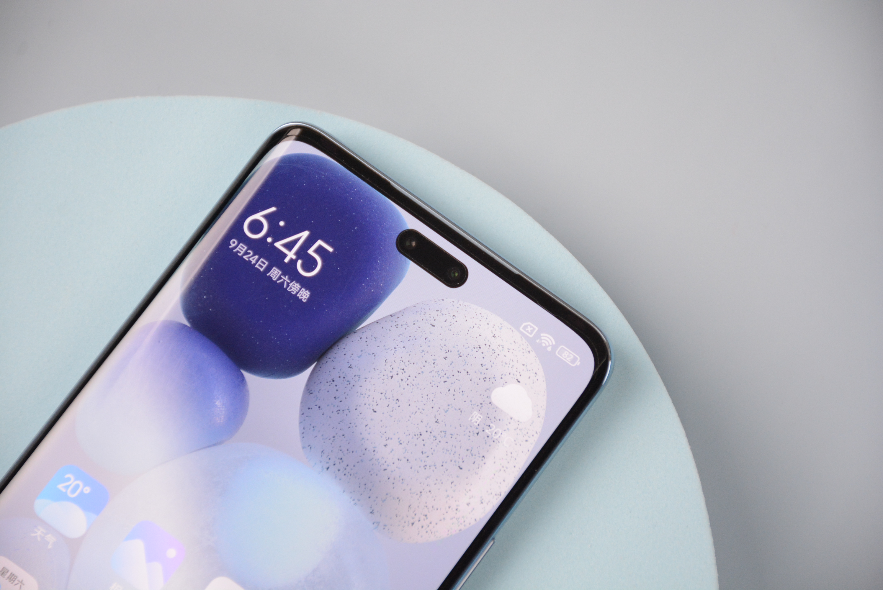 小米civi 2是不是模仿苹果14 (小米civi 2外观模仿苹果14吗)