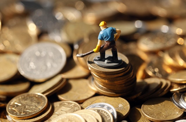 璐㈢粡鍗氫富鏈夊摢浜涚壒鐐瑰拰浼樺娍,绫讳技鑲＄エ鎶曡祫涓庤鐭ョ殑璐㈢粡鍗氫富