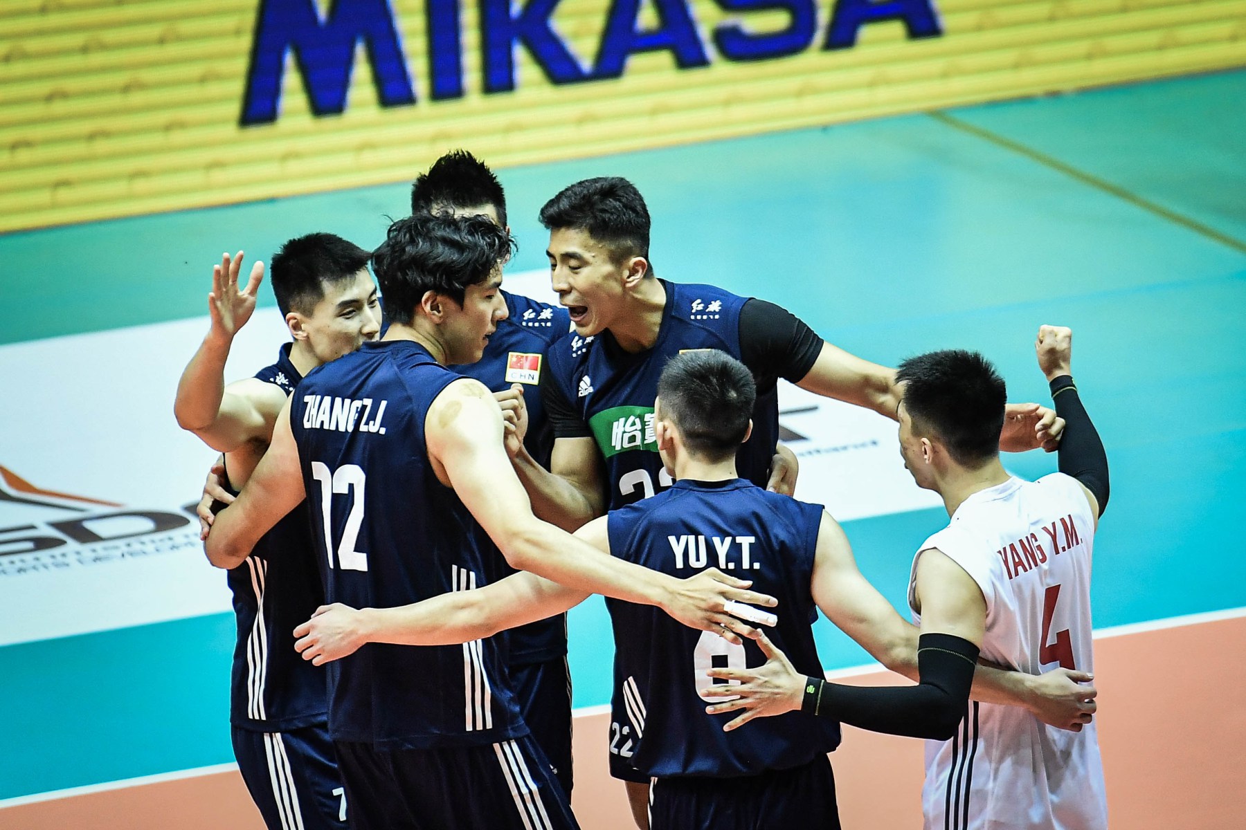 中国男排对战伊朗男排现场直播,中国男排将与伊朗队争夺四强