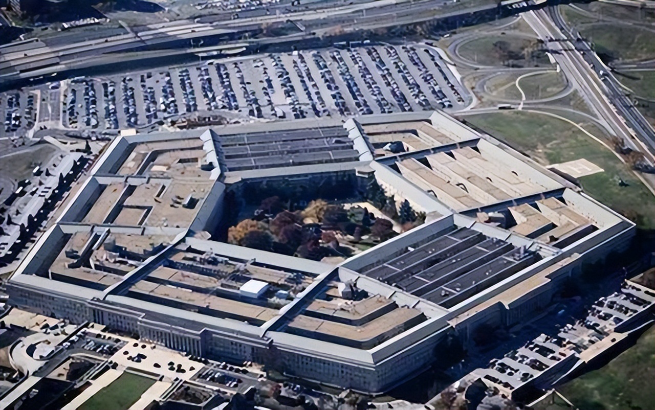 2001年飞机撞机事件视频,华裔空姐临终前录音