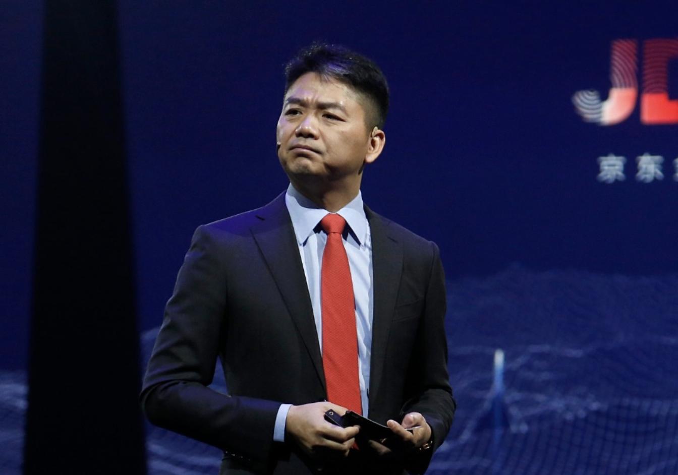 刘强东转型移动,刘强东化身快递员