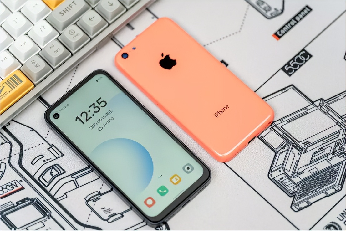 孩子爱玩手机怎么办？源头解决，防沉迷手机Qin3ultra评测分享