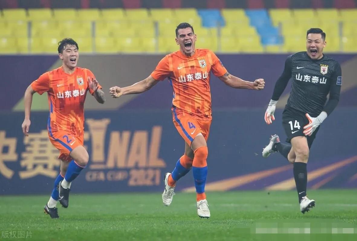 中超武汉三镇vs山东泰山费莱尼,中超第七轮贾德松