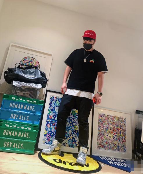 一把椅子价值360万，出游坐私人飞机，明星们的奢靡生活超乎想象