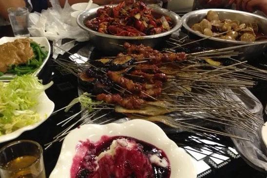 济南牛阵烧烤现状,济南牛阵黑虎泉店