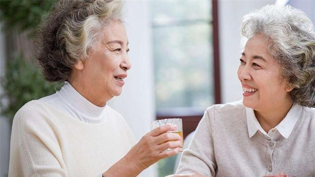 49岁女子每天坚持吃一片叶酸,55岁女性可以每天食一粒叶酸片吗