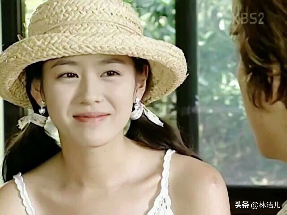 韩国女星年龄小,当38岁宋慧乔遇到同龄的孙艺珍