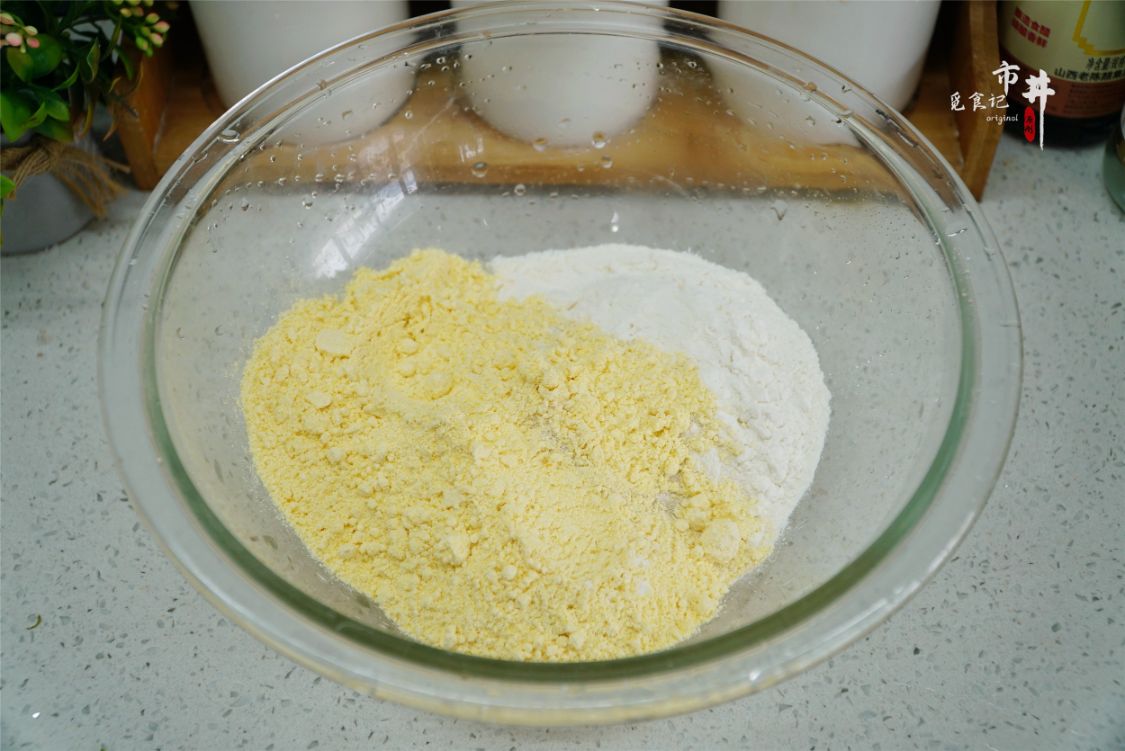 紫色的槐花和白色的槐花是一样吗,粉白色槐花是什么