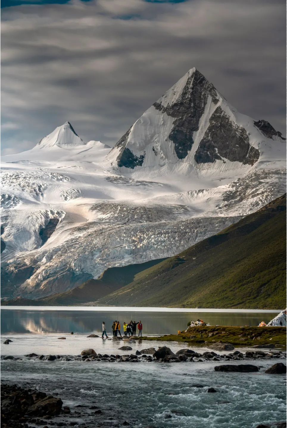 独库公路和川藏线风景,独库公路全程旅行攻略