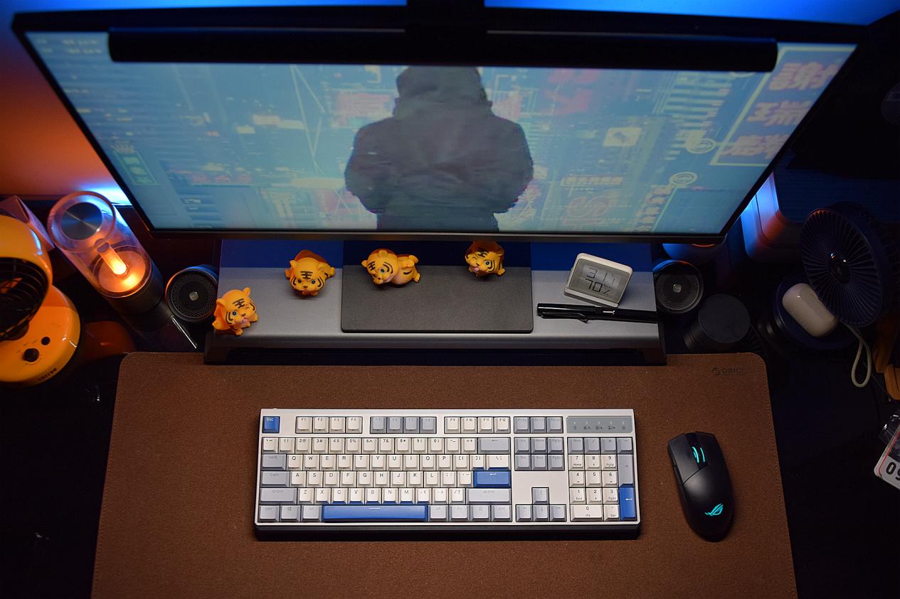 一年充电2次，这款无线机械键盘续航强得离谱，还可热插拔宏定义