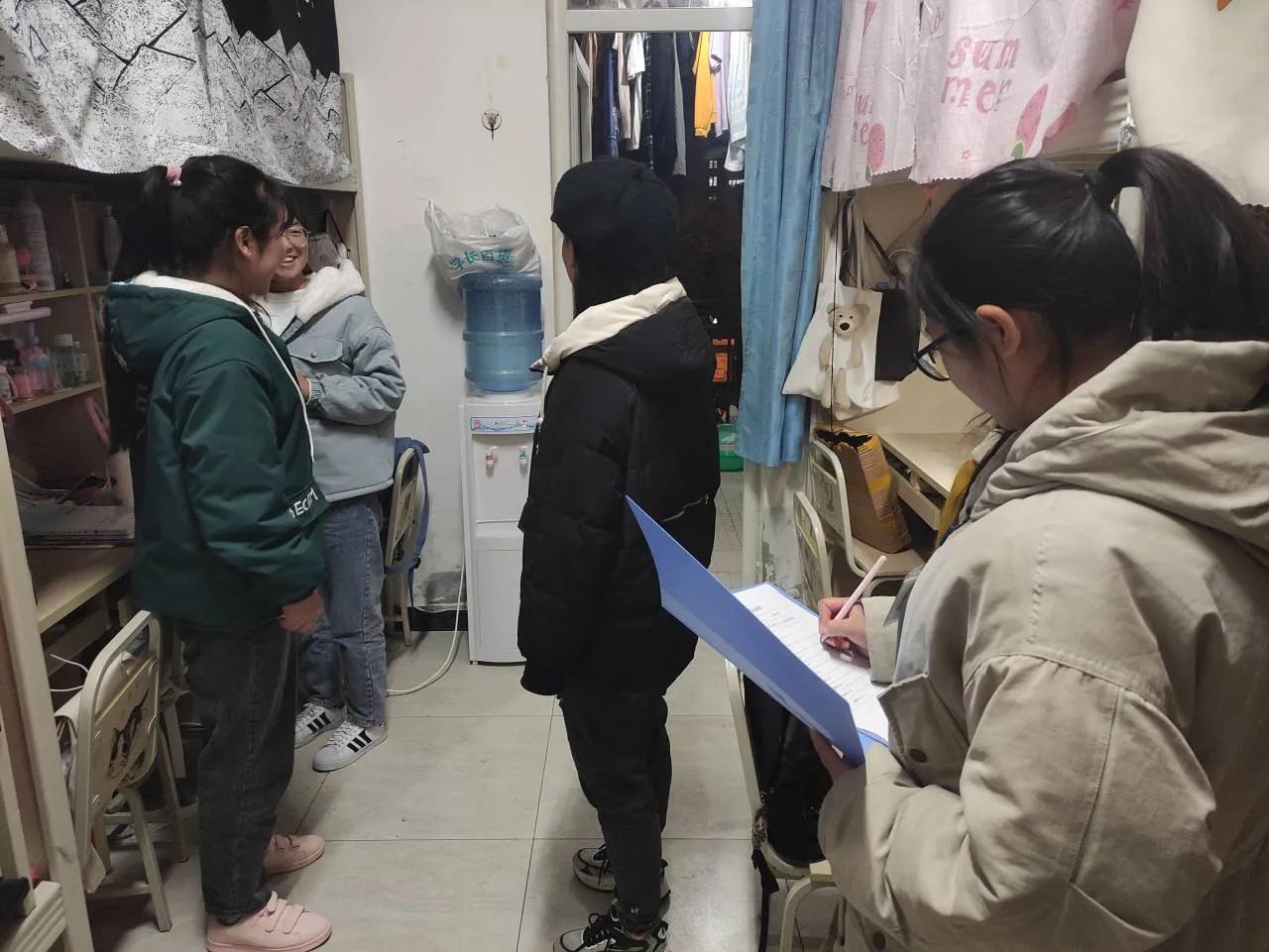 醉酒女大学生惨死宾馆，下身出血大小便*禁失**，监控拍下可怕画面！