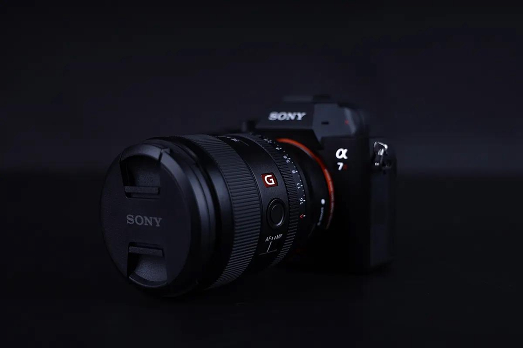 新手微单镜头怎么选？一步到位最省钱吗？索尼E卡口微单镜头推荐