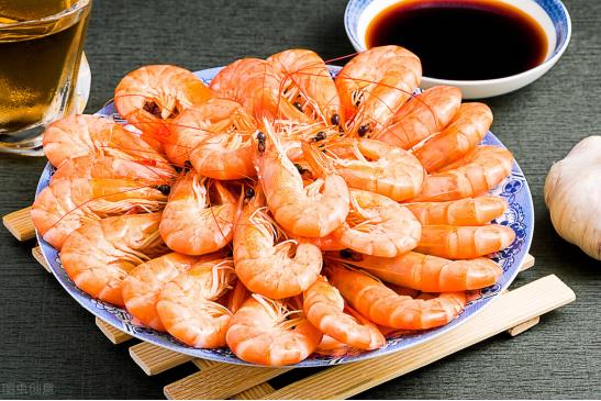 水煮虾的正确做法冷水还是沸水,水煮虾应该是凉水下锅还是热水
