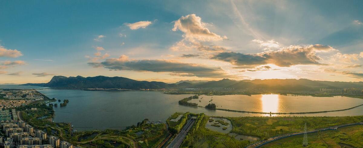 第二天美丽的云南之旅石林打卡,云南之旅之滇池石林篇