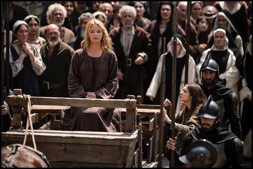 耶稣跟圣母玛利亚,耶稣让拉撒路复活