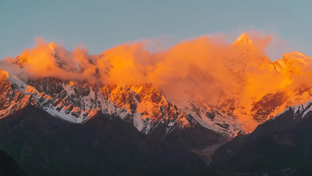 龙泉山看桃花徒步最佳路线,徒步穿越十里桃花漫山遍野