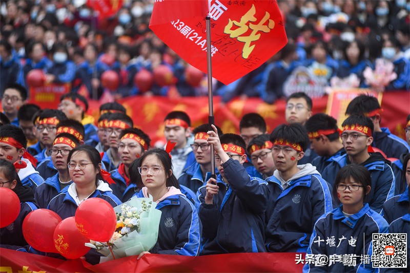 2019东风高中高考视频,东风高中2022届高考宣誓