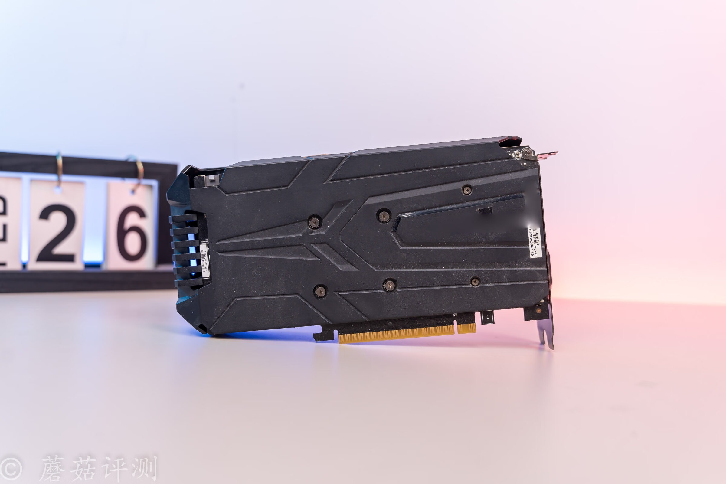 电脑主机可以玩的手柄游戏,高性能主机搭配低端显示器