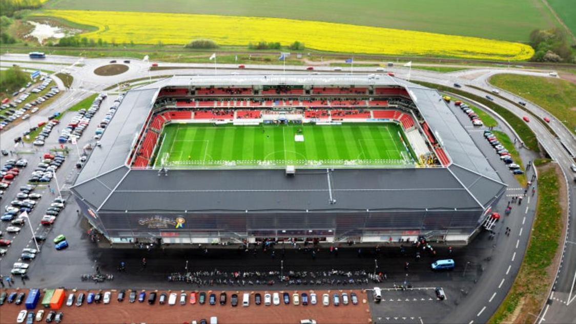 欧洲足球豪门球场盘点,欧洲足坛十大震撼球场