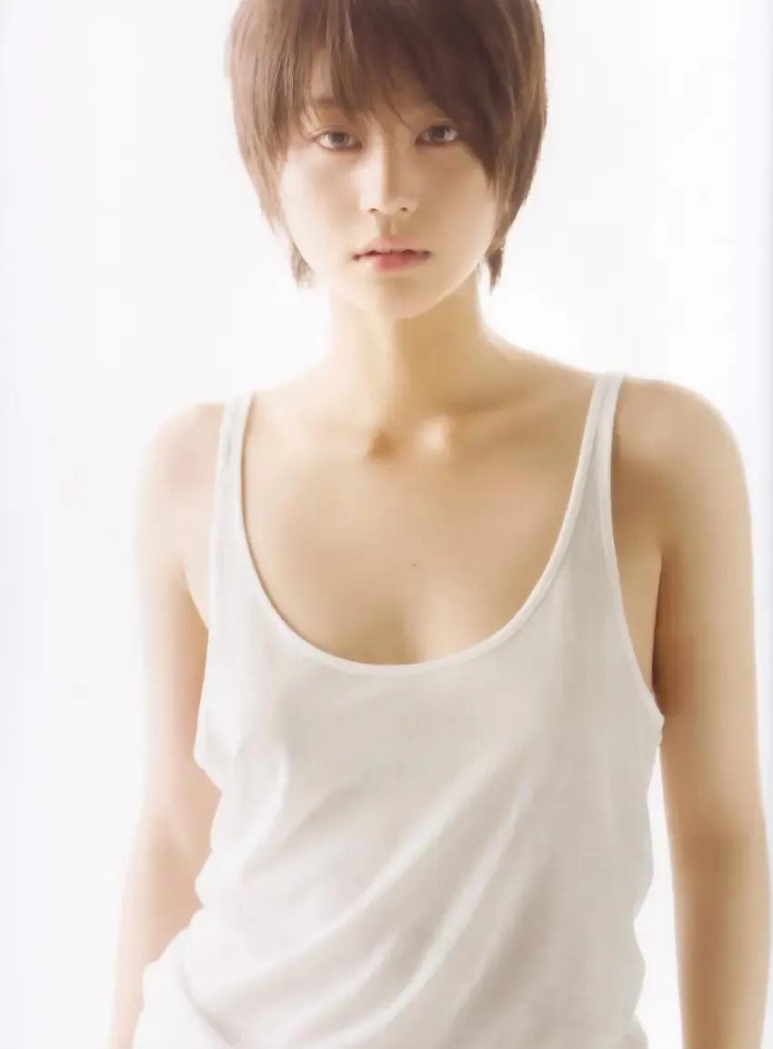 堀北真希年轻写真,白夜行堀北真希和绫濑遥