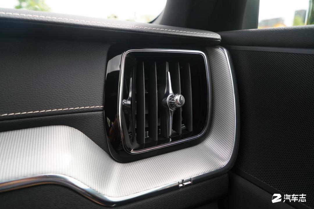 沃尔沃xc60b5驾驶感受,沃尔沃xc602022款智逸豪华型