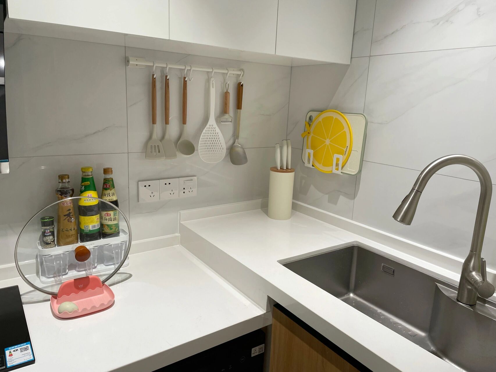 没有窗户的厨房布置,没有窗户的厨房装修效果图