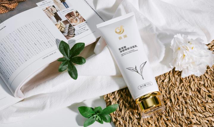 鼻尖发痒毛孔粗大怎么回事,毛孔粗皮肤瘙痒怎么办