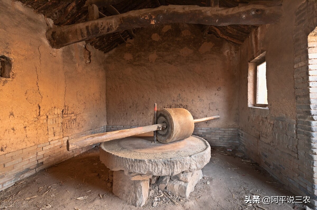 在农村的木匠,农村即将消失的手艺人篾匠铁匠