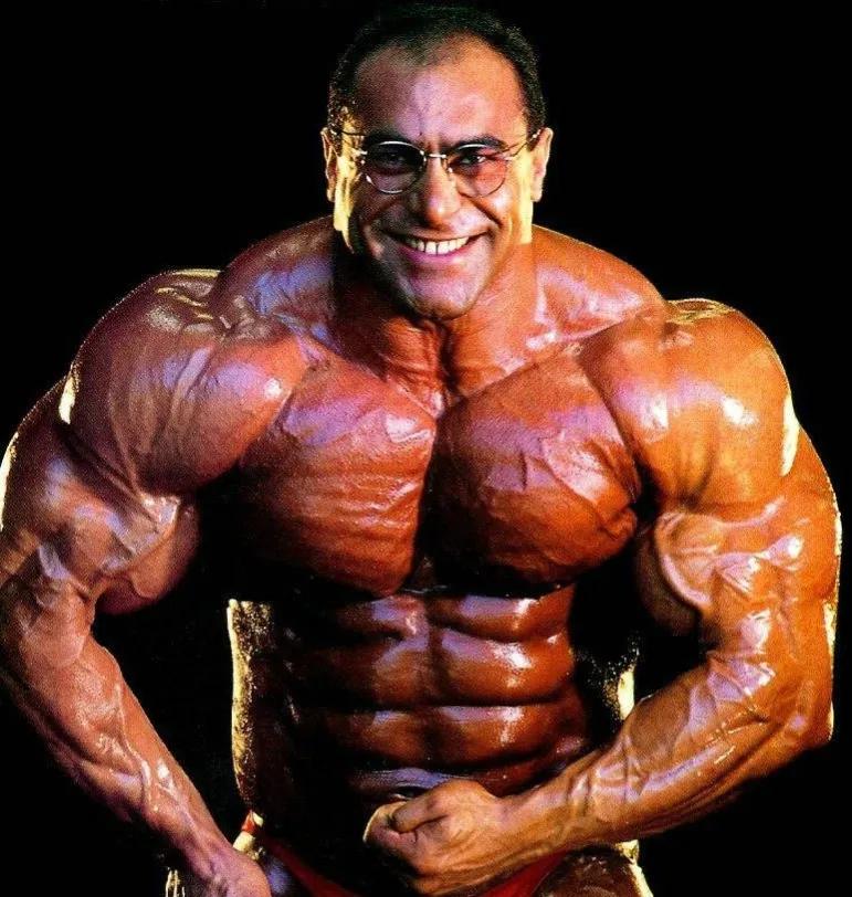 世界上肌肉最发达最强壮的人是谁,世界上肌肉最大的肌肉猛男硬汉