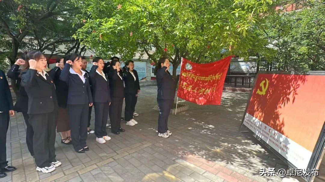 聆听红色故事传承红色精神幼儿园,参观红色教育基地的系列活动名称