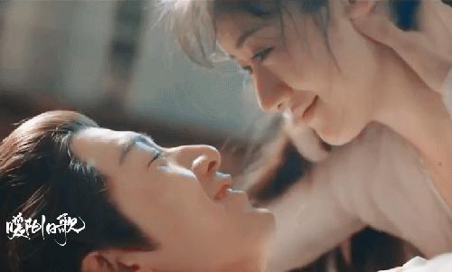 成毅袁冰妍电视剧吻戏片段,成毅袁冰妍小竹林吻戏花絮