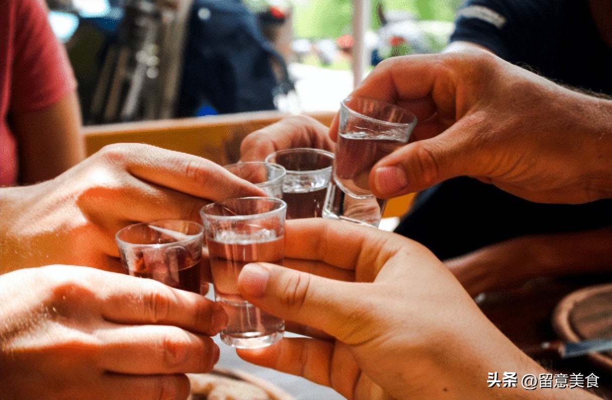 好喝不贵的十几款纯粮食白酒,行家公认好喝的5款实在酒