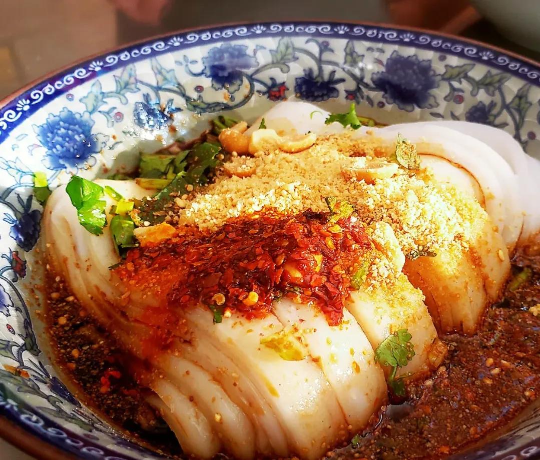 昆明的滇池周边有哪些不错的温泉,昆明温泉酒店吃住一体推荐五华区