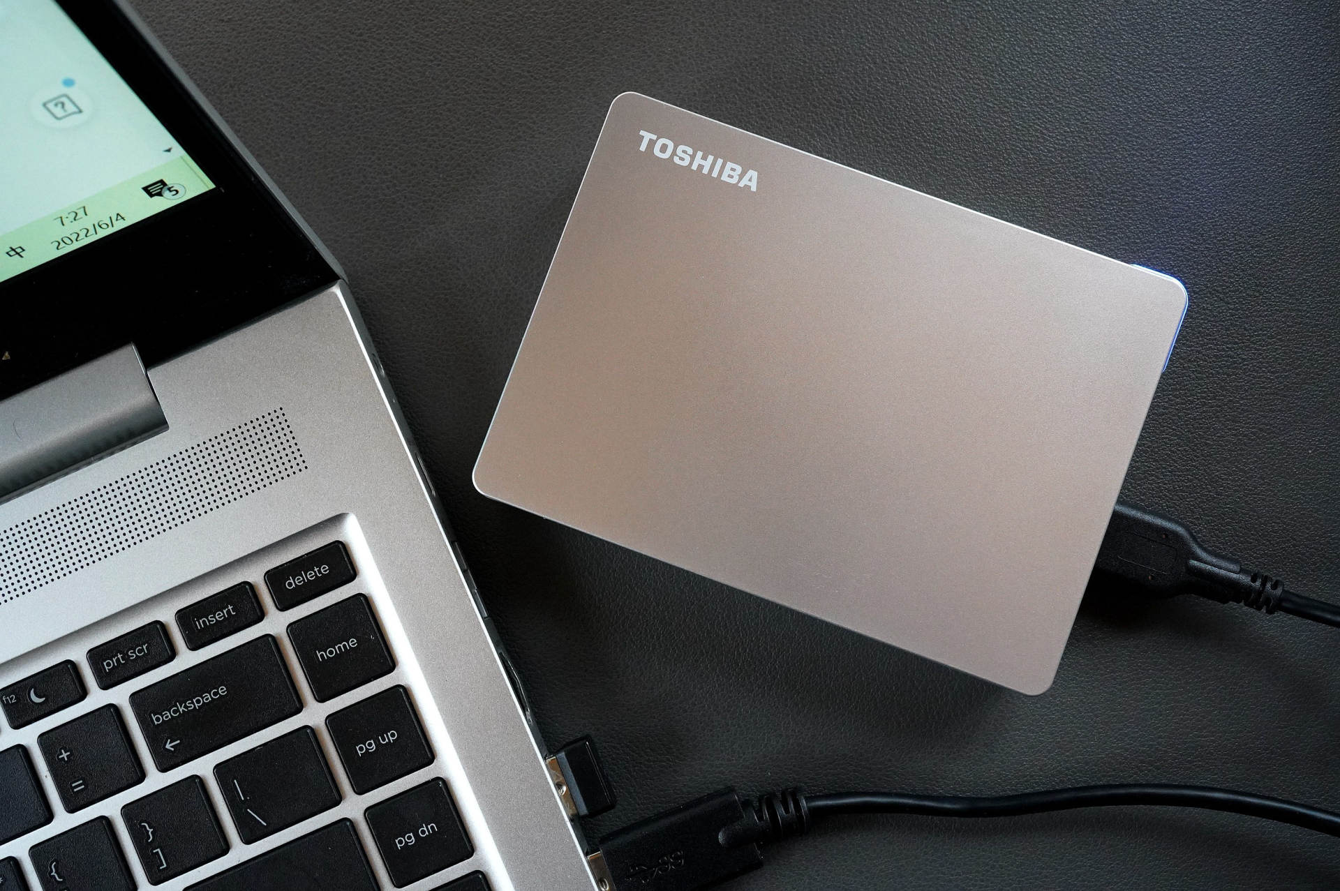 移动存储新利器，东芝CanvioFlex移动硬盘初体验