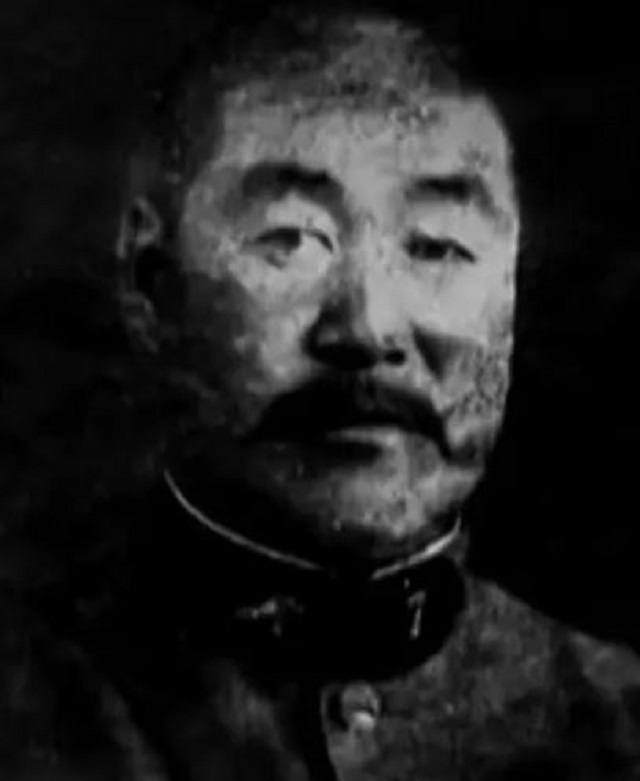 对杨靖宇割头的日军，结局如何？毒杀自己妻女后剖腹，侄女谢罪