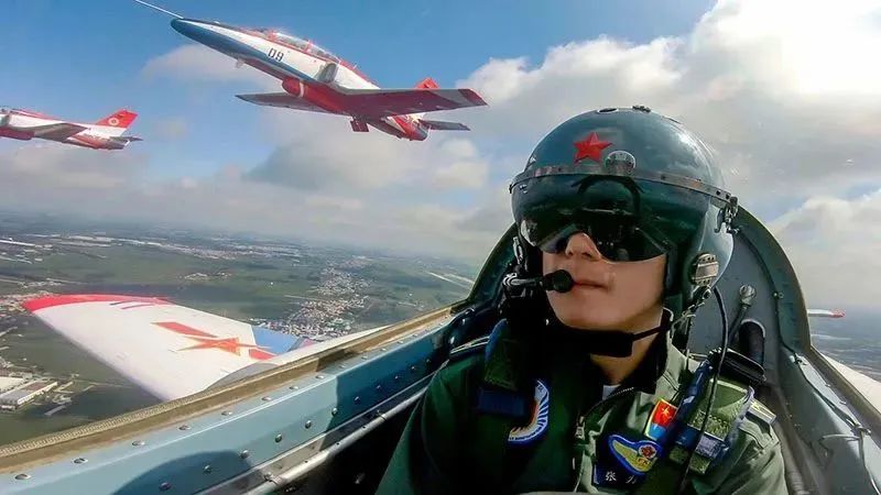 军用伞刀99式,05式伞刀