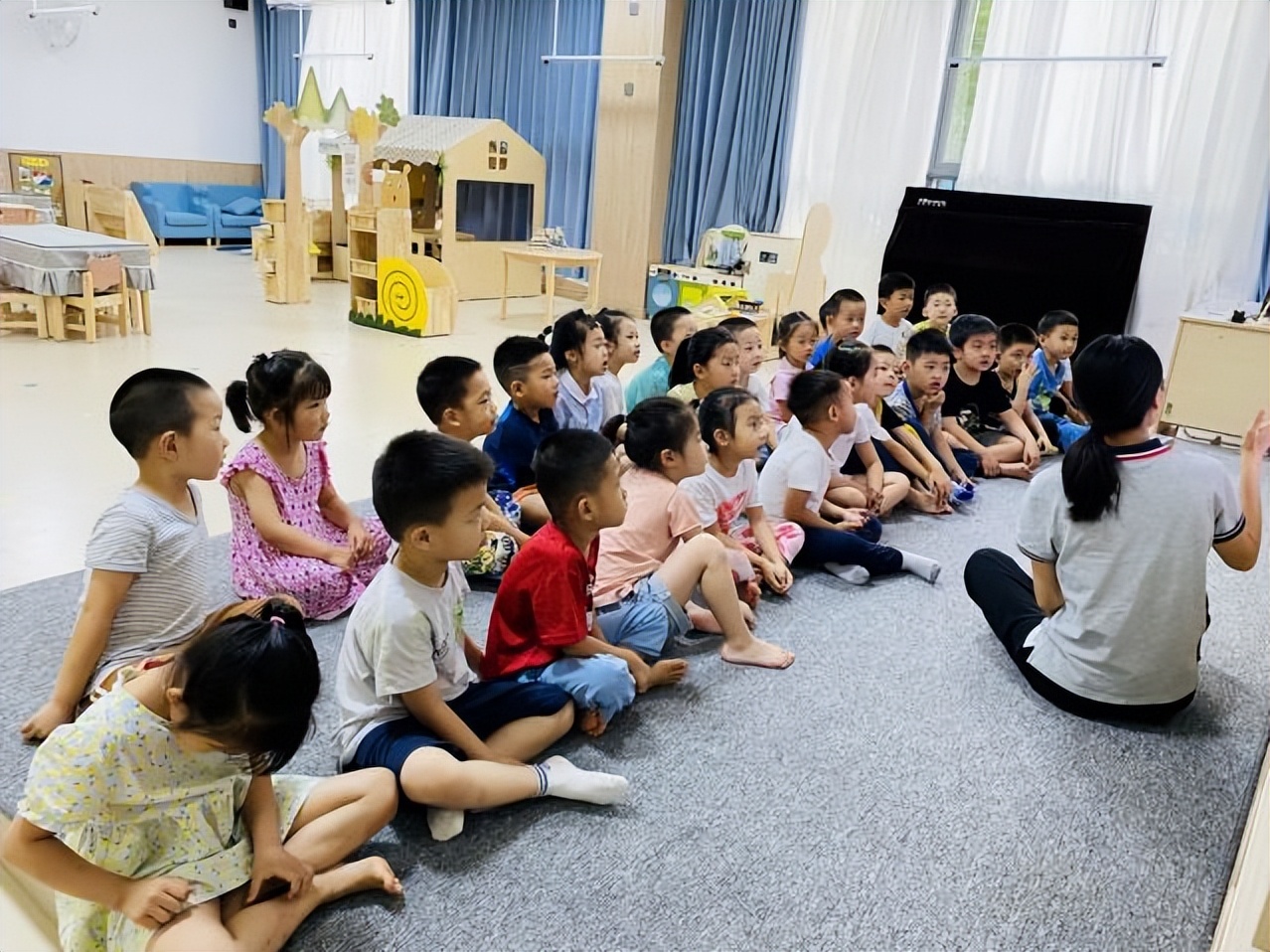 全国足球特色幼儿园创建申报报告,深圳光明凤凰塘家幼儿园