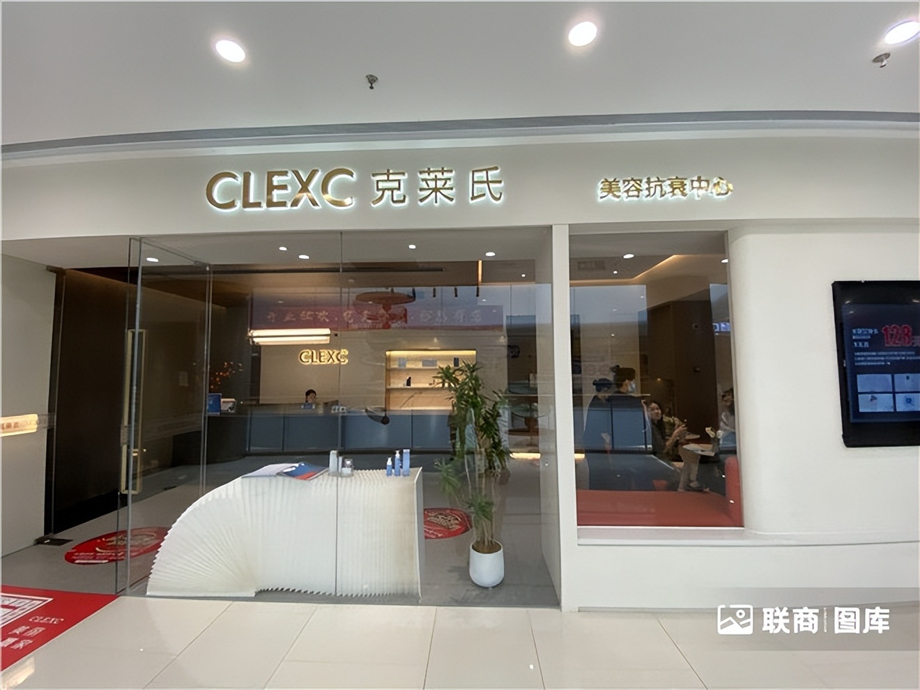 “鸽王”、潮玩街区…实探杭州近期新开的三个商场