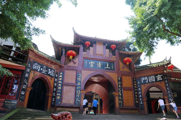 躺平的尽头是出家？毕业生想去道观工作，得先看看自己够不够资格