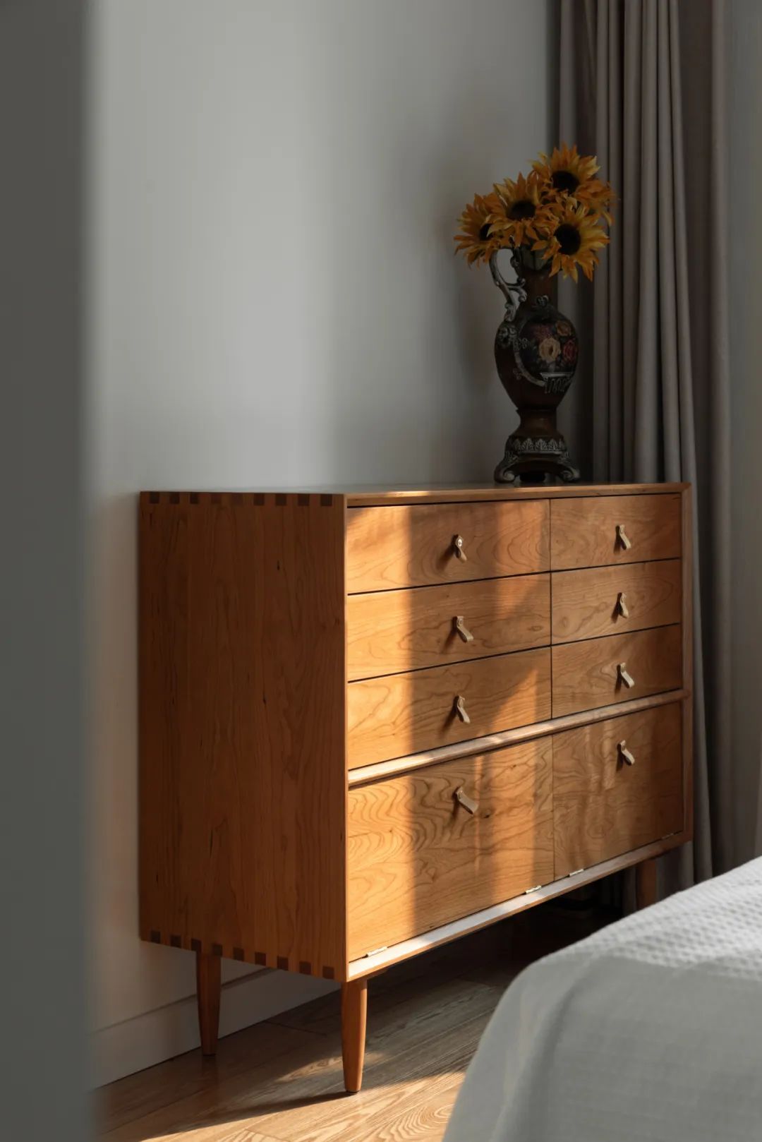 北京夫妻的120㎡新家火了，全屋刷大白墙，却有藏不住的高级感