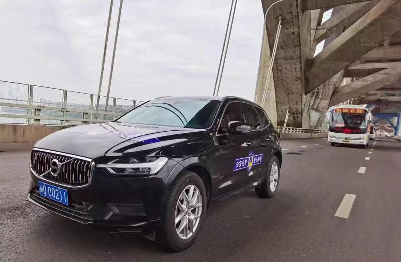 宜宾交警护航高考,宜宾交警985211护航高考