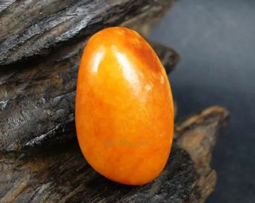 极品和田玉羊脂黄玉价格多少,黄玉的特点有哪些