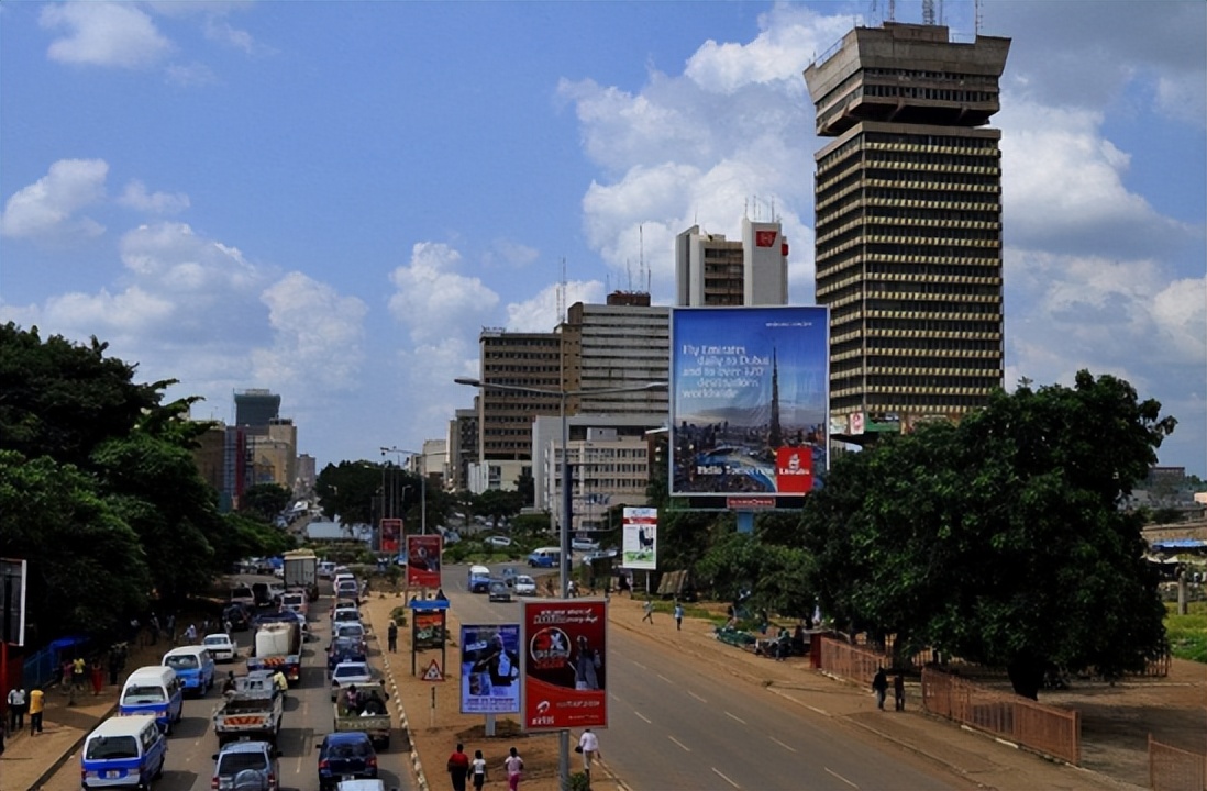 我，在非洲开餐馆，年入百万，娶3个老婆，如今却很焦虑