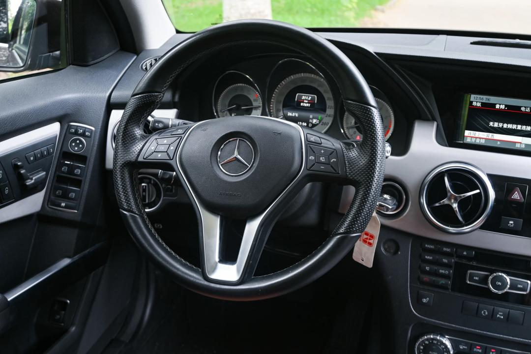 有颜值有面子几万块的二手车,15奔驰glk300二手适合入手吗