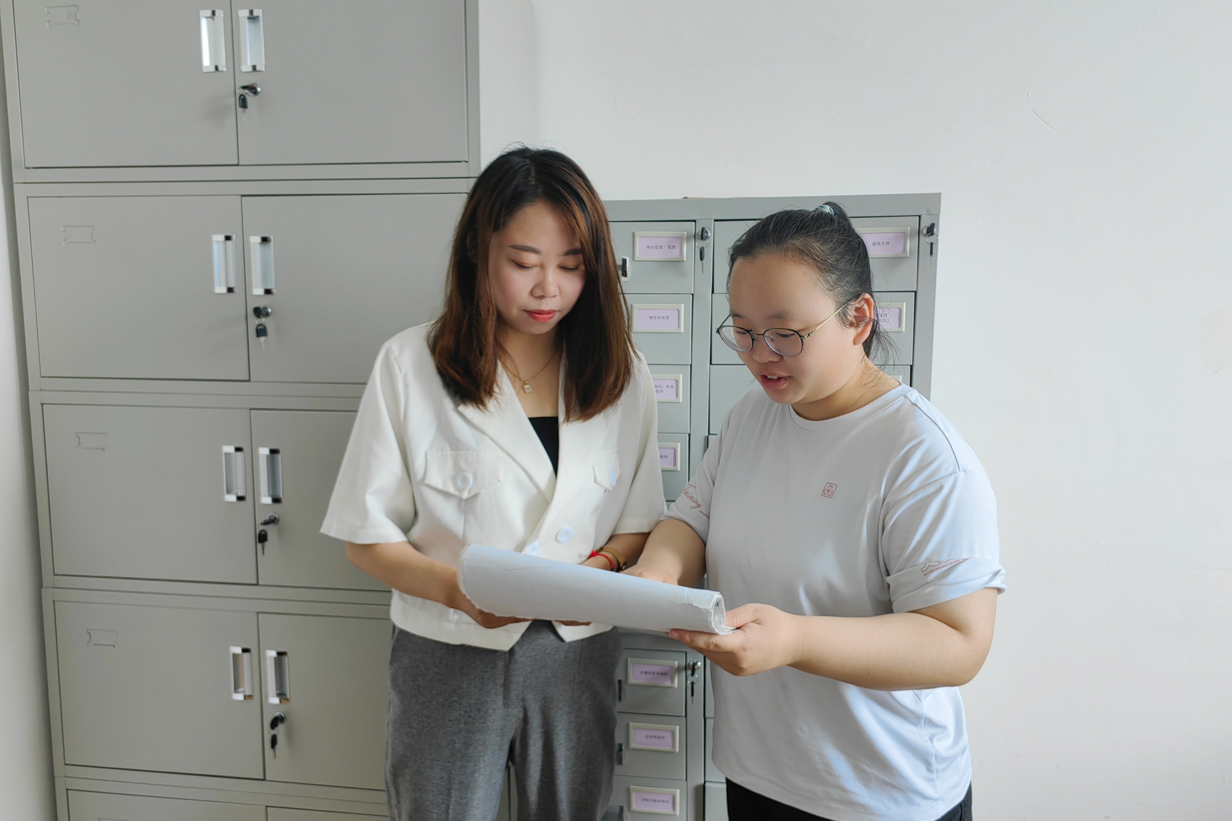 嘉荫县：“三举措”做优公务员工资管理工作