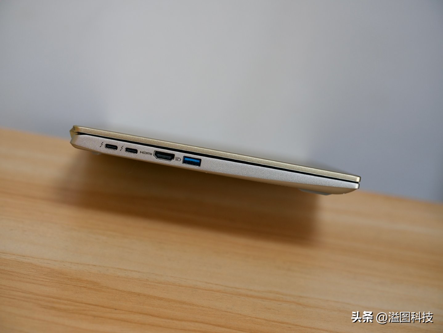 宏碁非凡s3的无线鼠标插口在哪,宏碁非凡s3自动感应亮度怎么关