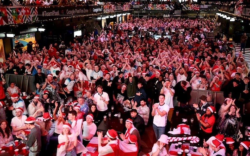 英格兰凯恩被打,英格兰凯恩遗憾场景